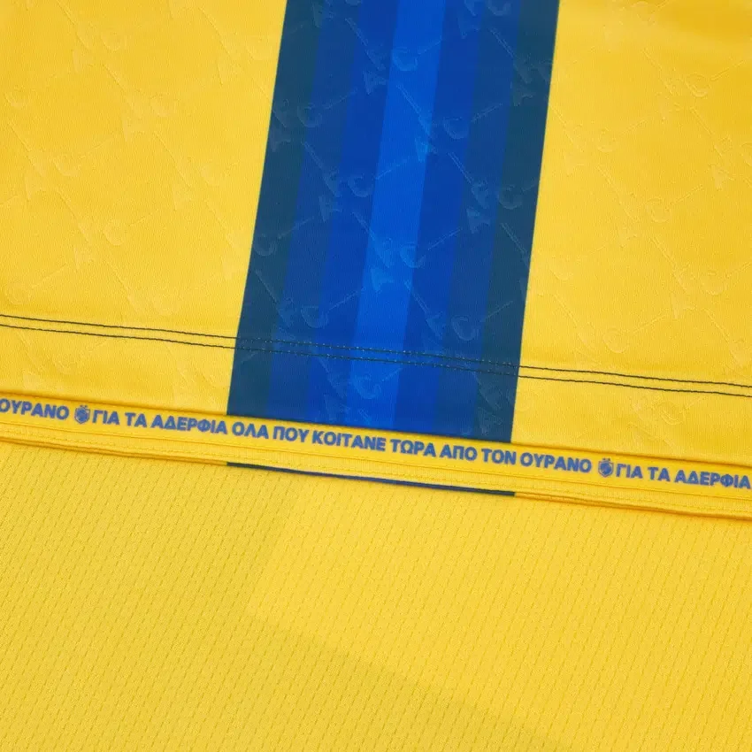 Camisola de jogo em casa do Apoel FC 2025/26 para adultos Camisola de jogo em casa do Apoel FC 2025/26 para adultos