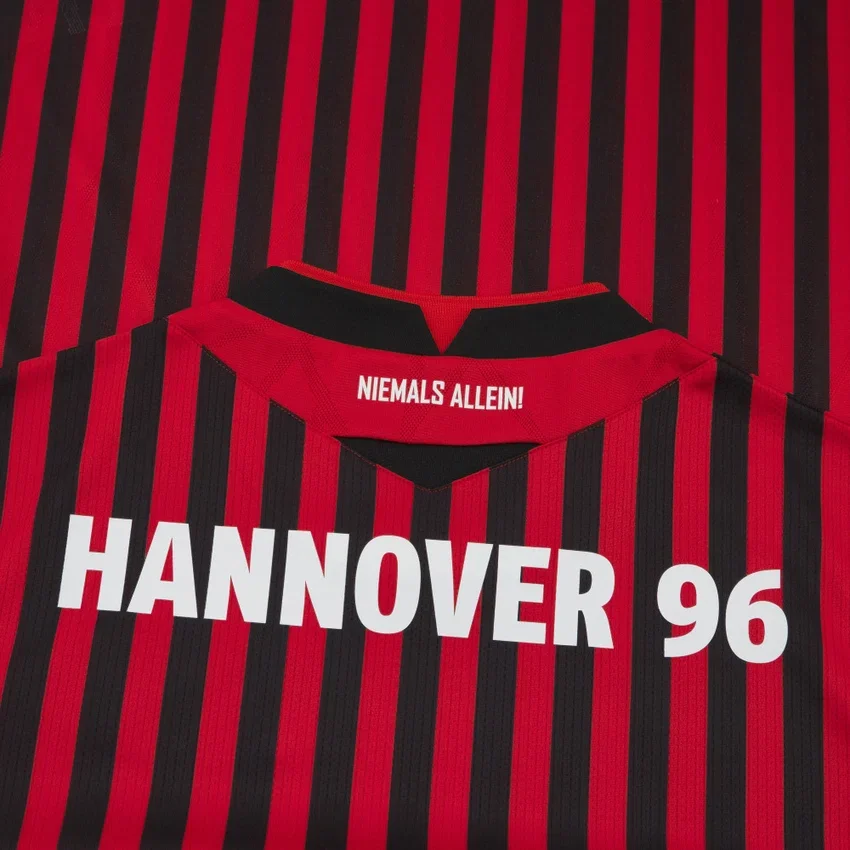Camisola de jogo em casa do Hannover 96 2025/26 para juniores Camisola de jogo em casa do Hannover 96 2025/26 para juniores