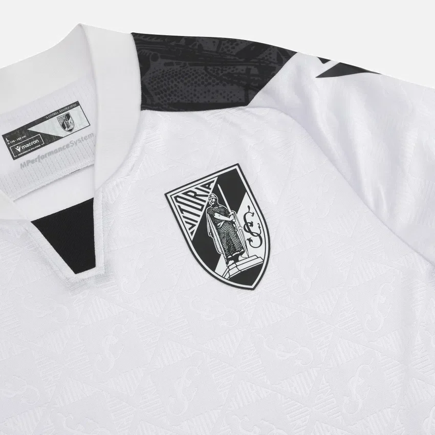Camisola de jogo em casa do Vitoria SC 2025/26 para adultos Camisola de jogo em casa do Vitoria SC 2025/26 para adultos