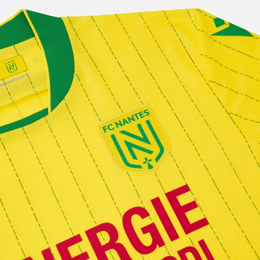 Camisola de jogo em casa para adultos do FC Nantes 2025/26 Camisola de jogo em casa para adultos do FC Nantes 2025/26