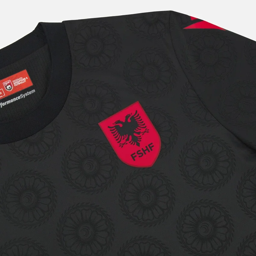 Camisola de jogo júnior da seleção nacional da Albânia FSHF 2026/27 Camisola de jogo júnior da seleção nacional da Albânia FSHF 2026/27